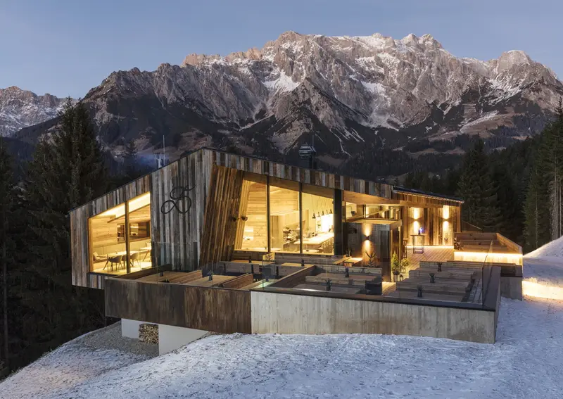Die Deantnerin — modernes Almrestaurant in Dienten am Hochkönig